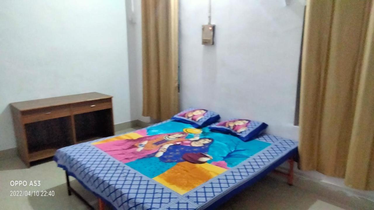 Shri Swami Sheetal Das Aashram Dharmshala Varanasi Exterior photo