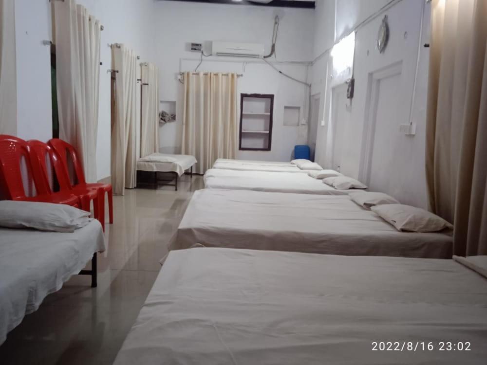 Shri Swami Sheetal Das Aashram Dharmshala Varanasi Exterior photo