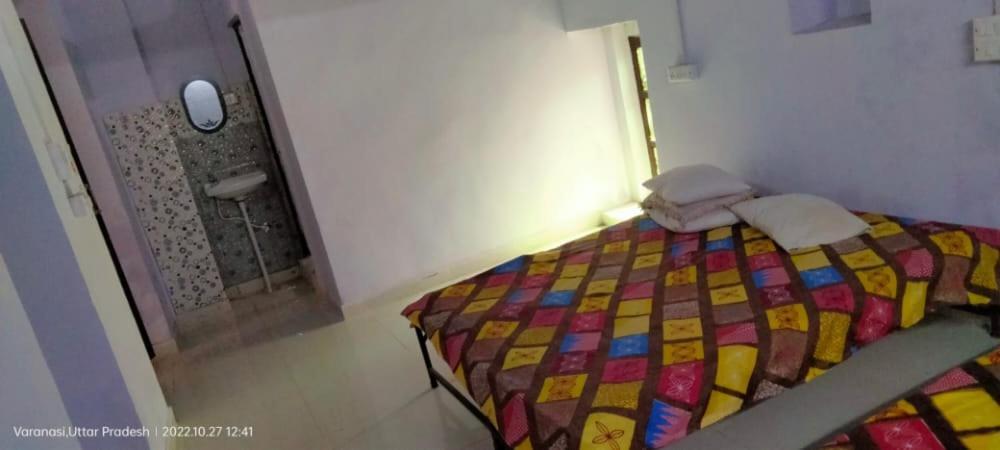 Shri Swami Sheetal Das Aashram Dharmshala Varanasi Exterior photo