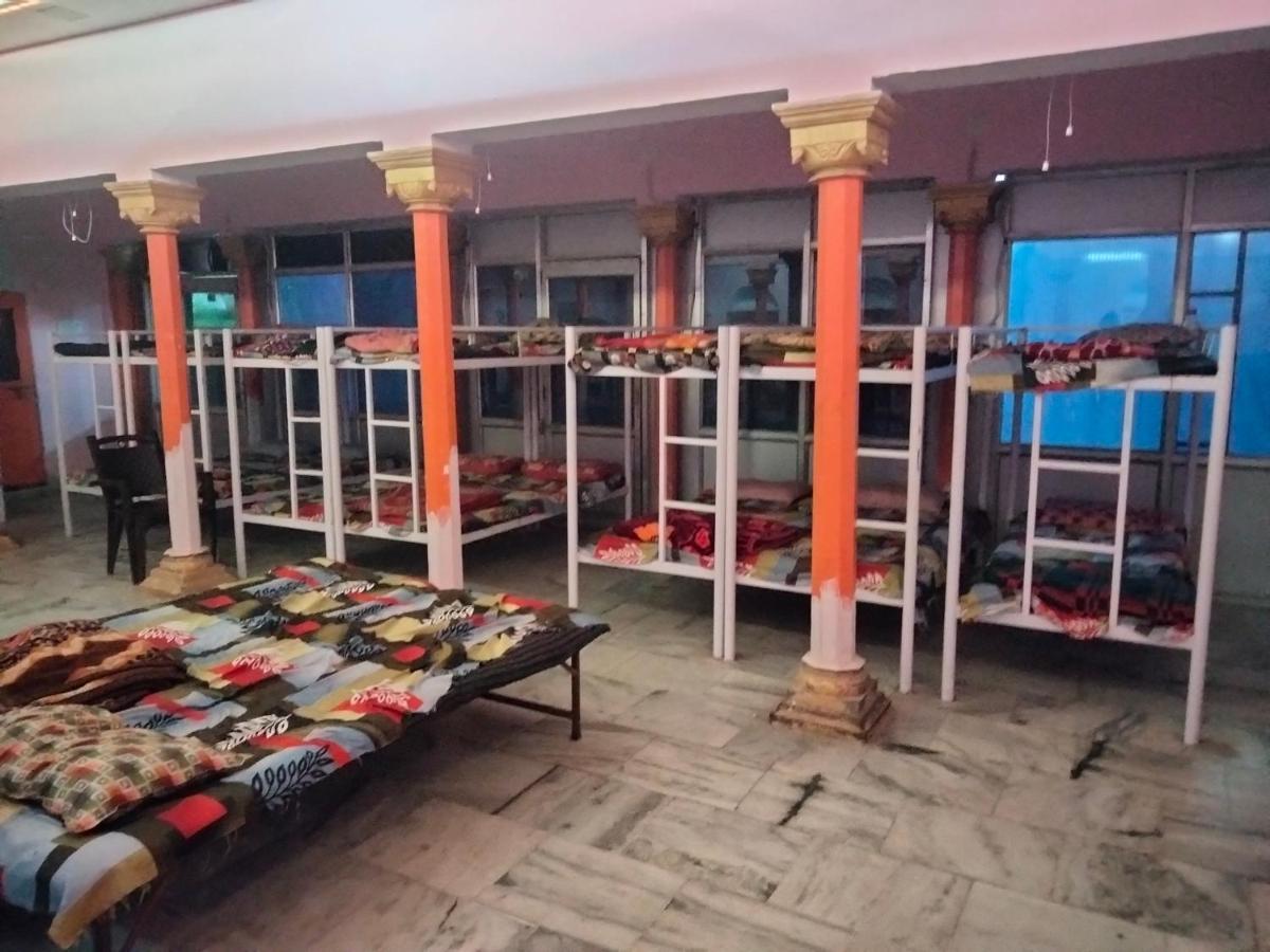 Shri Swami Sheetal Das Aashram Dharmshala Varanasi Exterior photo